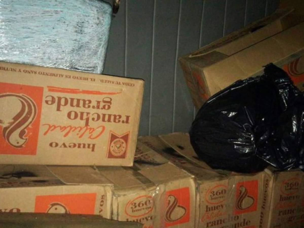 Caen en Chiapas dos transportistas hondureños con 130 kilos de marihuana ocultos en cajas de huevos