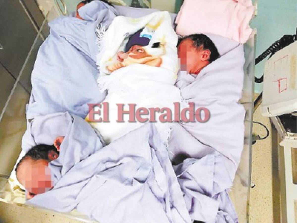 En las cunas permanecen hasta tres recién nacidos.