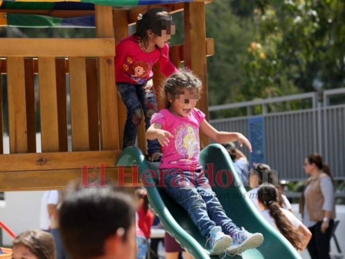 Miles de niñas no tiene acceso a cosas tan fundamentales como la educación, la salud o la seguridad dentro de sus hogares.