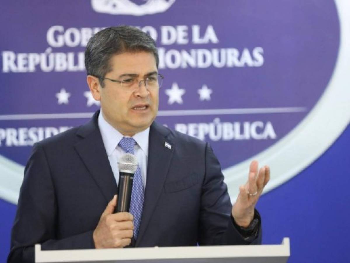 Presidente Hernández recomienda a la oposición 'tomar vitaflenaco'