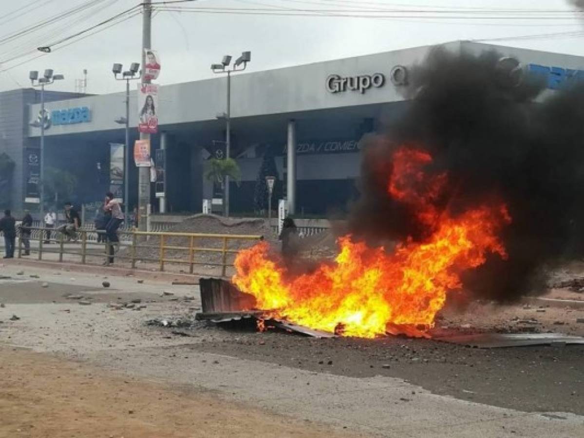 Simpatizantes de la Alianza crean caos y destrucción en varias zonas de Honduras     