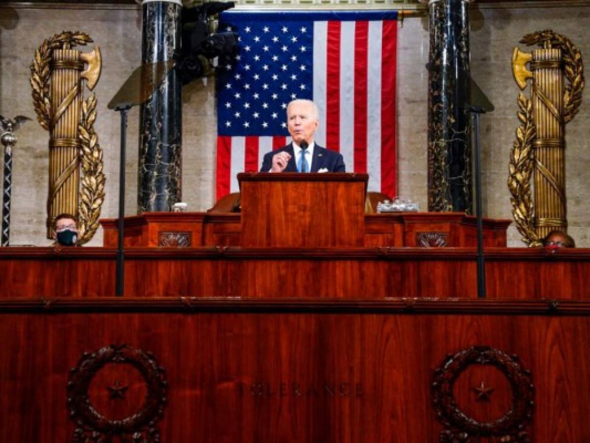'EE UU está resurgiendo', afirma Biden en su discurso de 100 días de gobierno