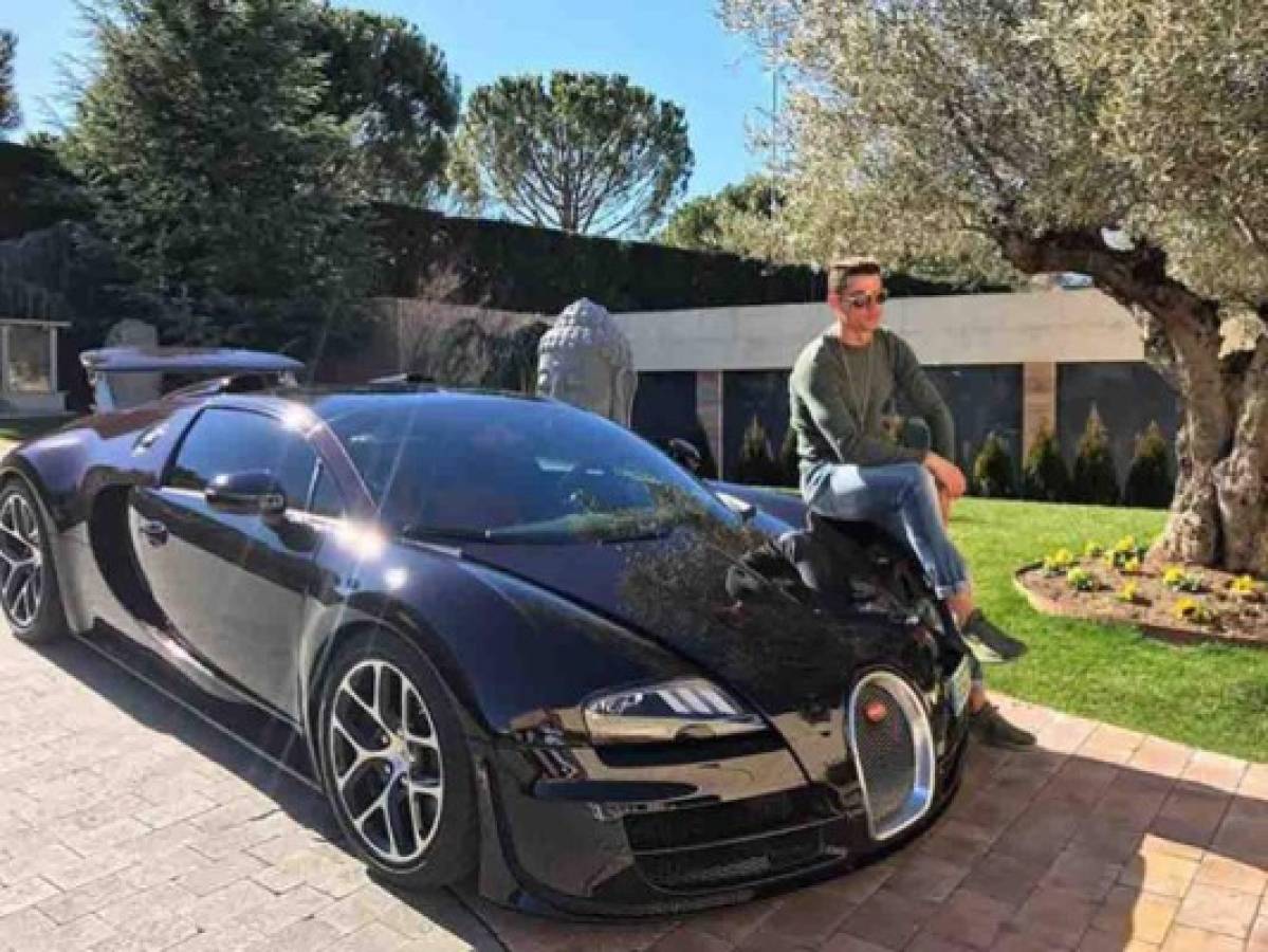 Cristiano Ronaldo pone oficialmente a prueba el Bugatti Chiron