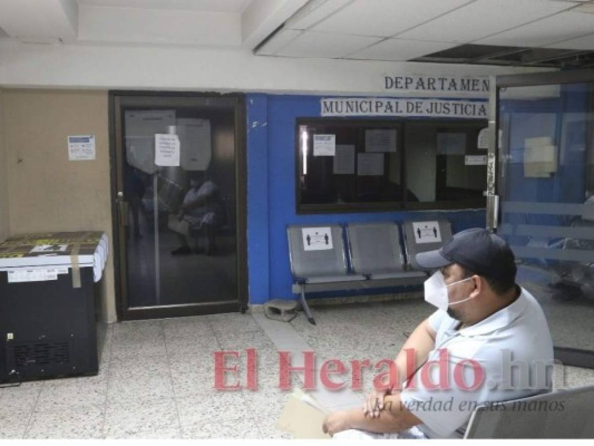 En las instalaciones del AER en el centro de la capital se realizan las audiencias. Foto: El Heraldo