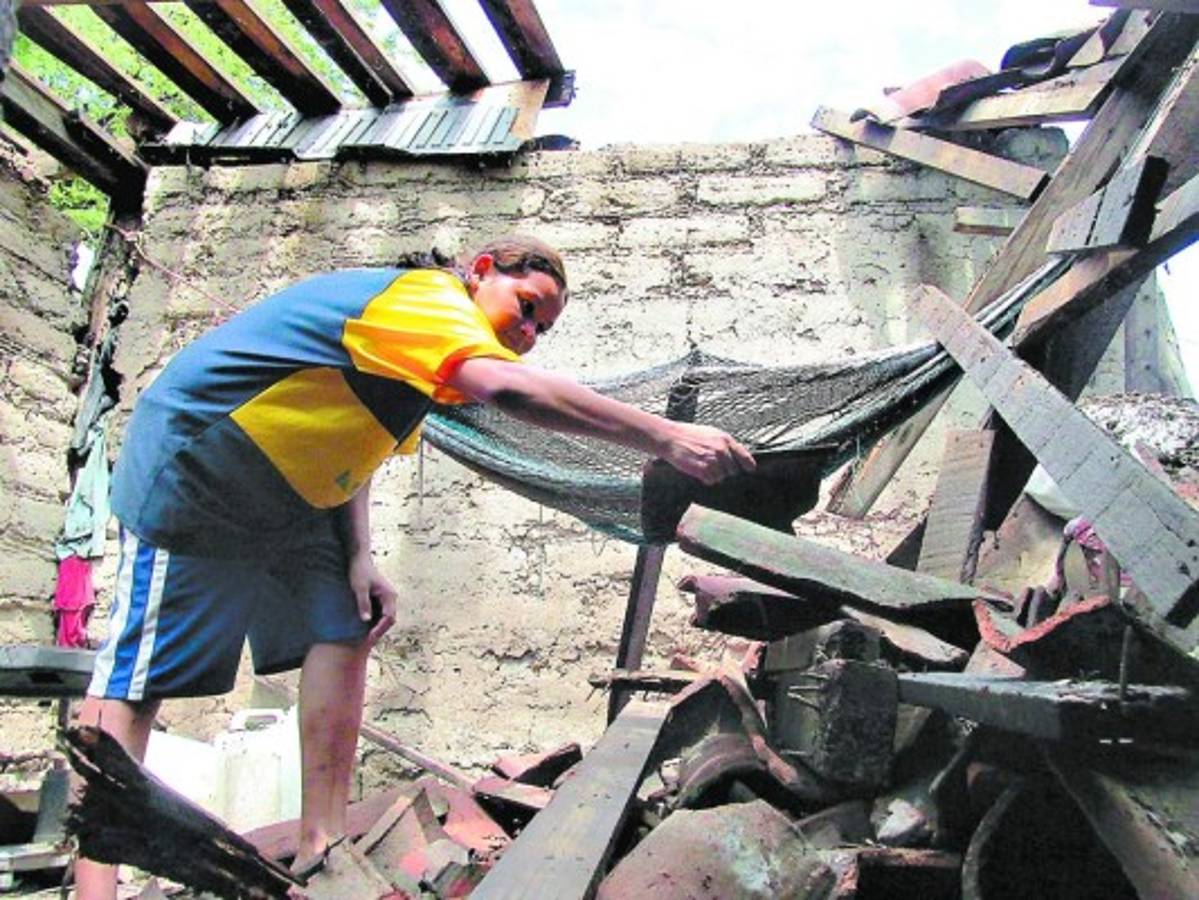 Lluvias dejan un muerto y daños en infraestructura en oriente y sur