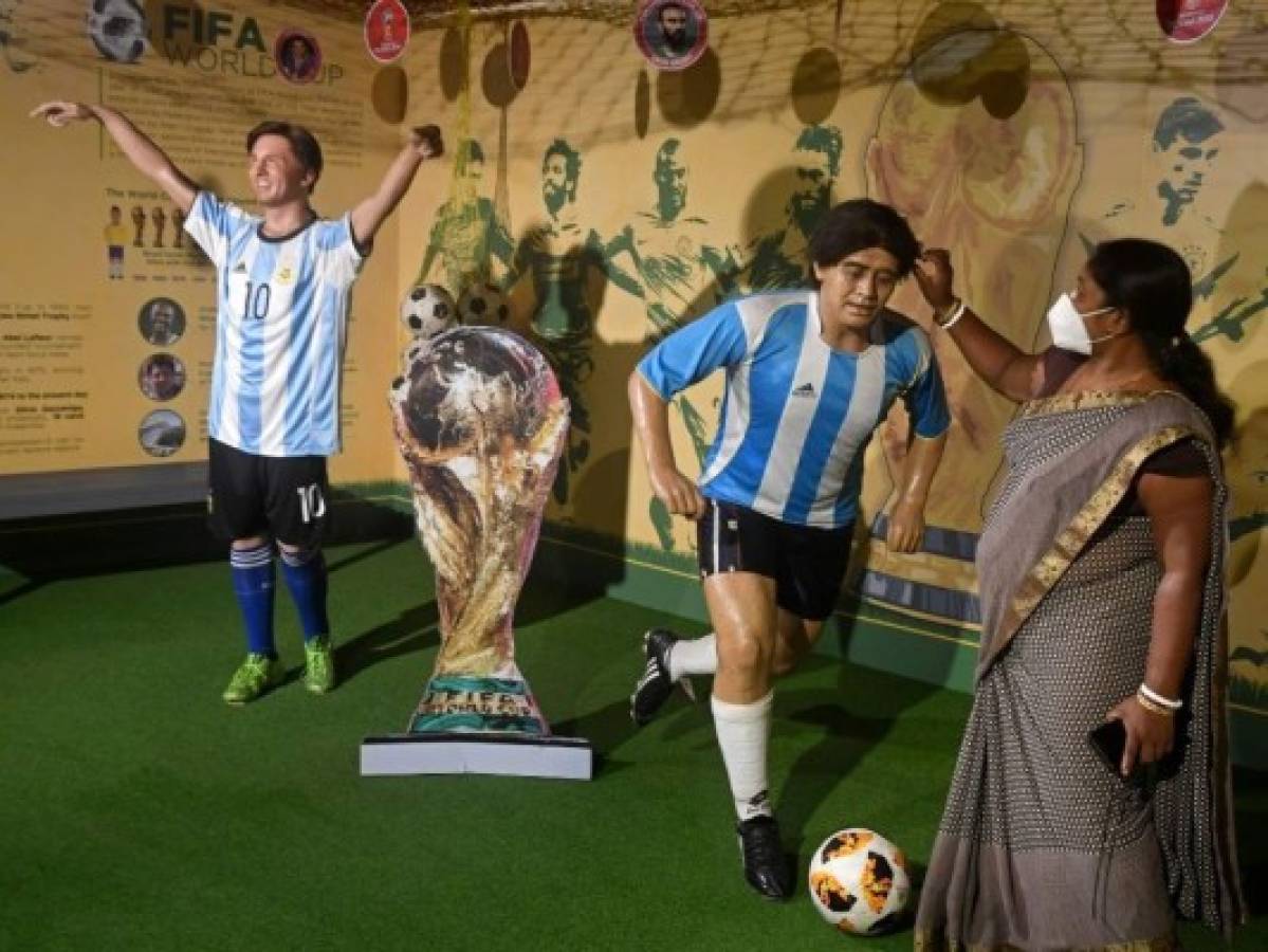 India recuerda a 'su dios' Maradona y transforma un hotel en un museo