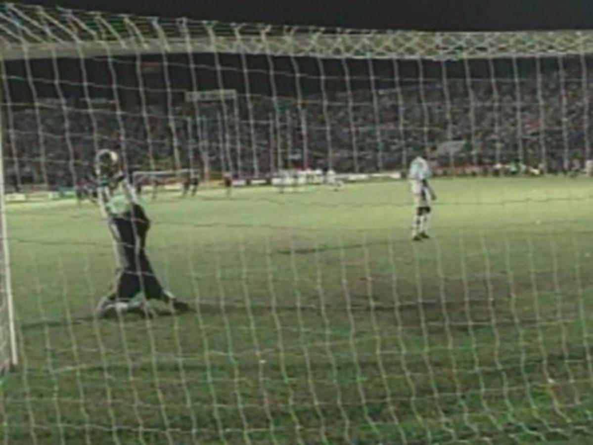 El día que Diego Vazquez levantó la pelota hasta el cielo