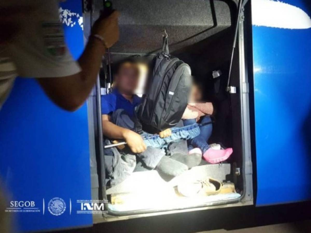 Hondureños entre nueve migrantes hallados dentro de bus en México