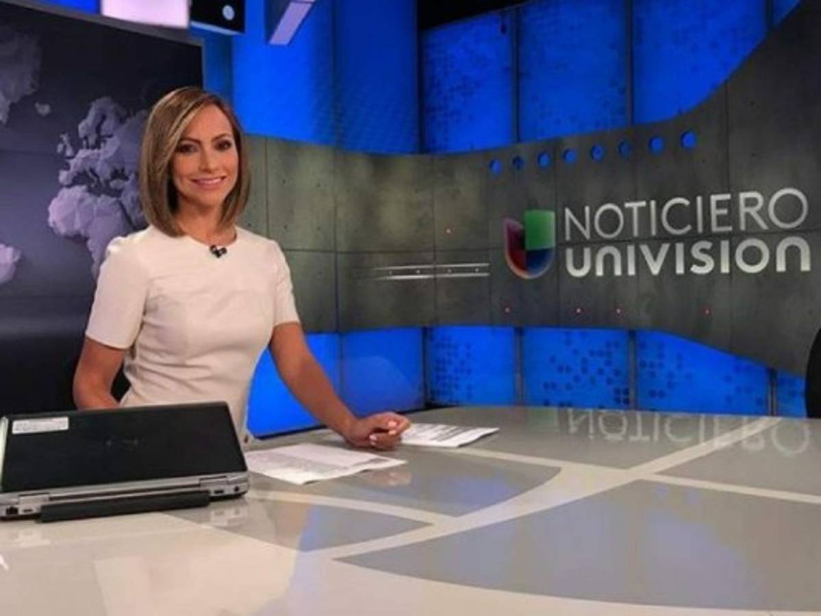 Satcha Pretto rompe en llanto en plena transmisión en vivo