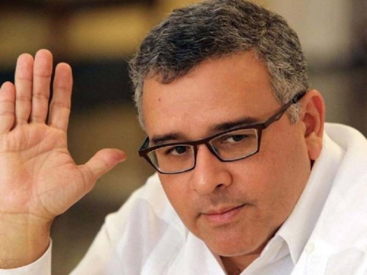 Ordenan la captura del expresidente de El Salvador Mauricio Funes