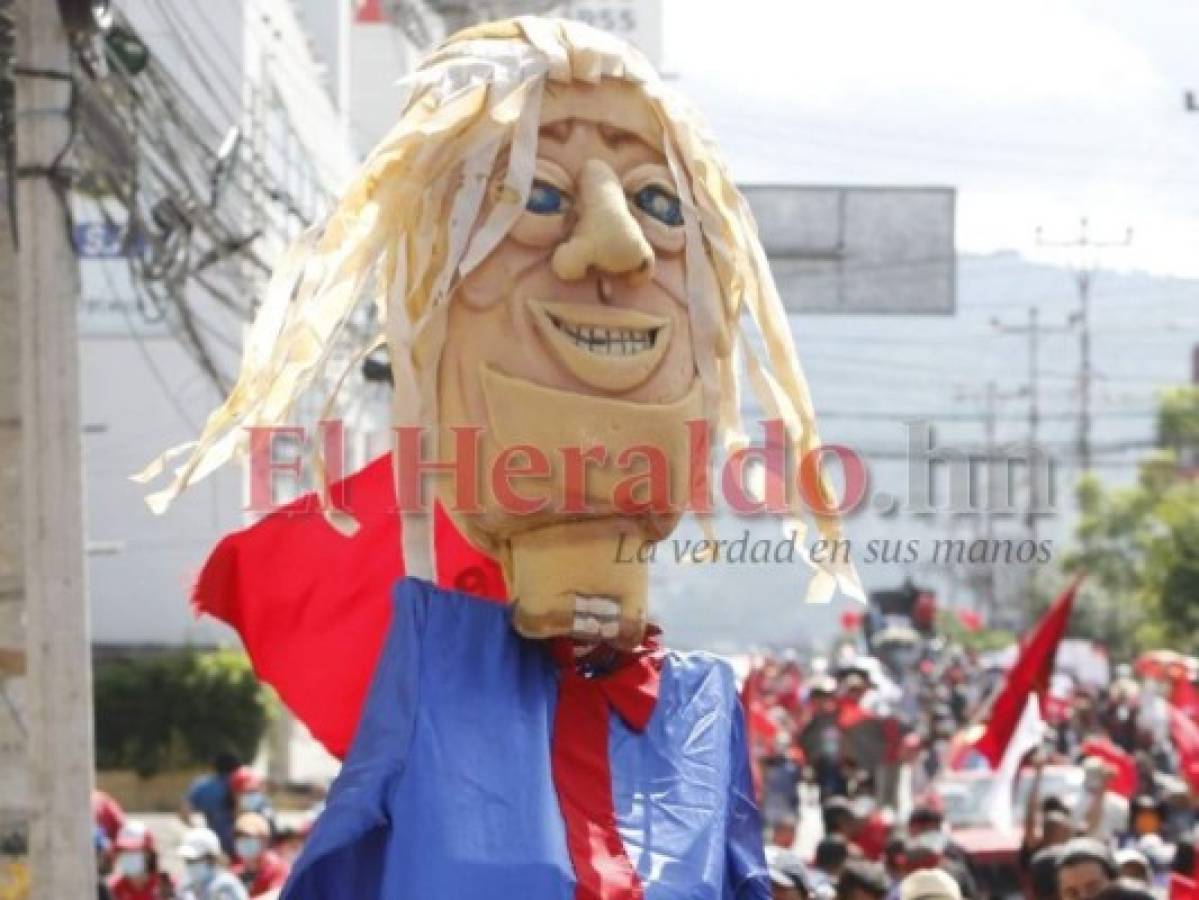 'La casa de papel', '¡No a las ZEDE!' y el discurso de Xiomara: Así protestó Libre en el Bicentenario
