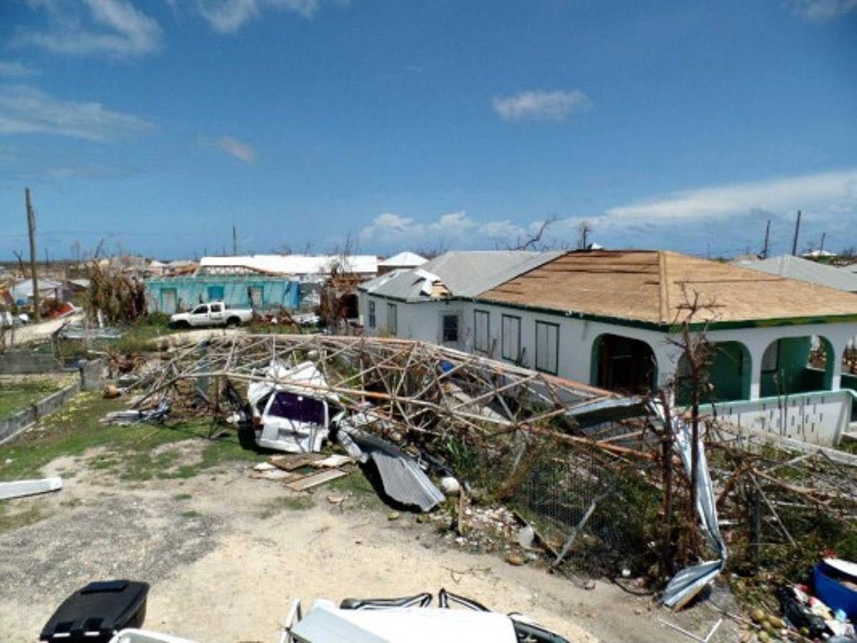 Irma toca tierra en Cuba y obliga a evacuar a más de 5 millones de personas en Florida