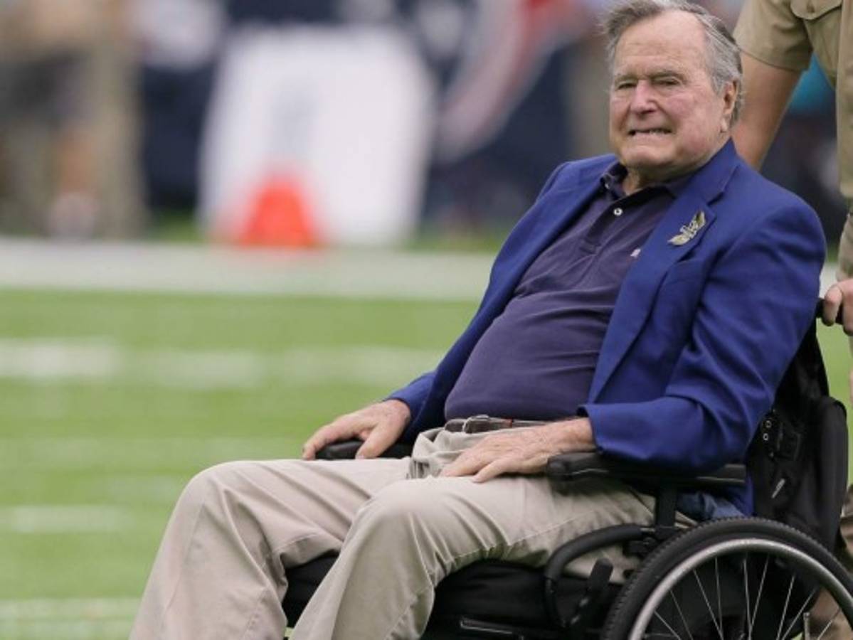 Hospitalizan al expresidente de EEUU George H.W. Bush