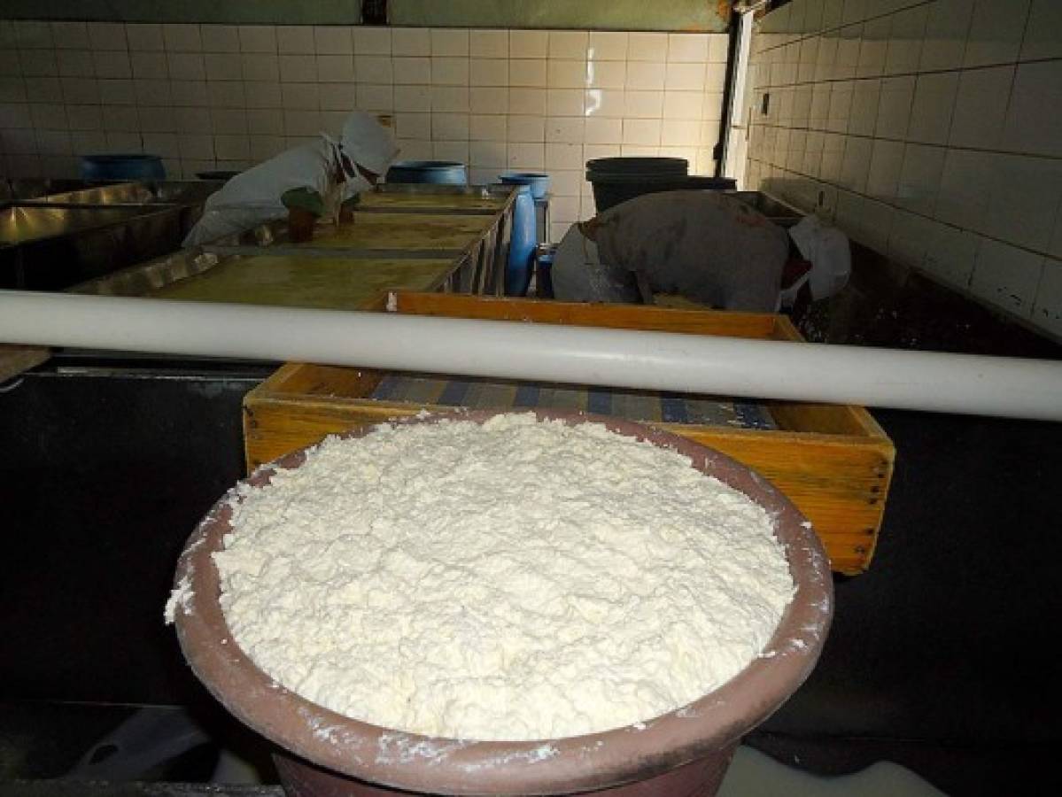 El arte hondureño de elaborar quesillo
