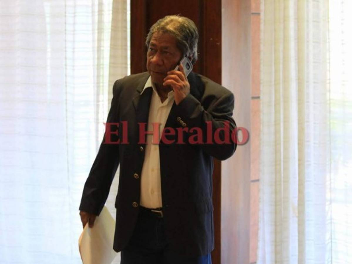 Casi medio millón de lempiras es la multa que deberá pagar Ramón Maradiga a la FIFA