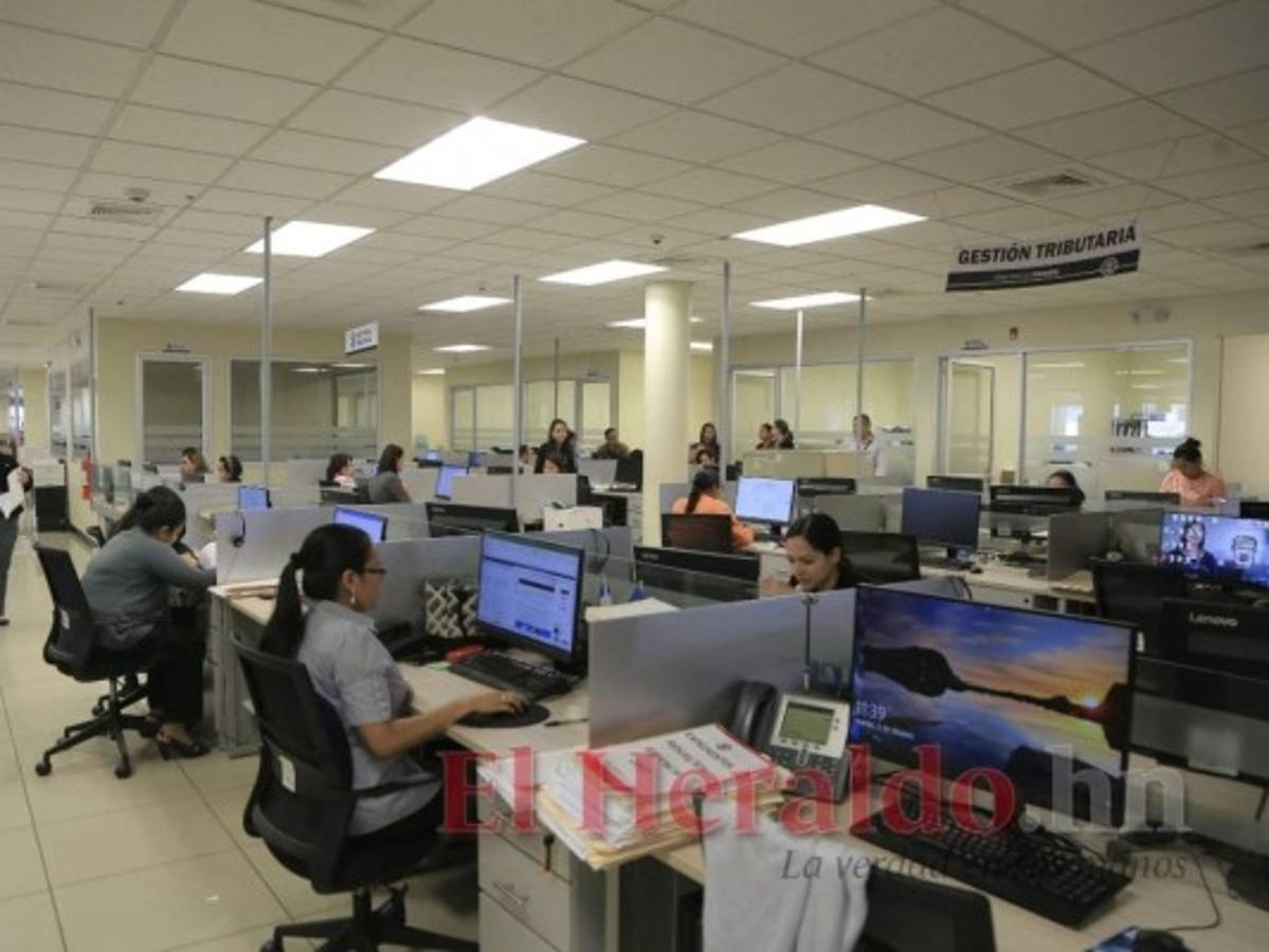 El gobierno ha emitido deuda hasta para cancelar salarios. Foto: El Heraldo