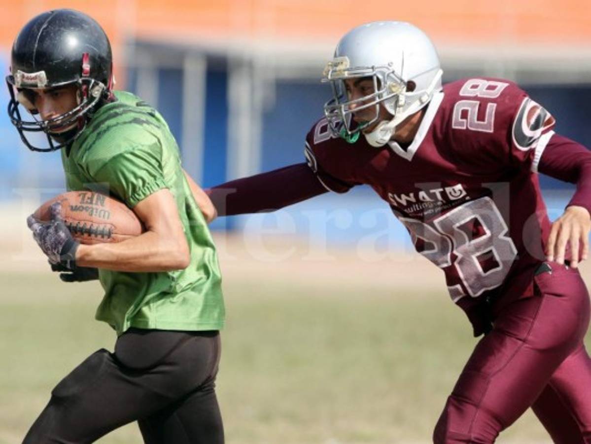 Raptors estrena la corona del heptacampeón huracanes en el fútbol americano