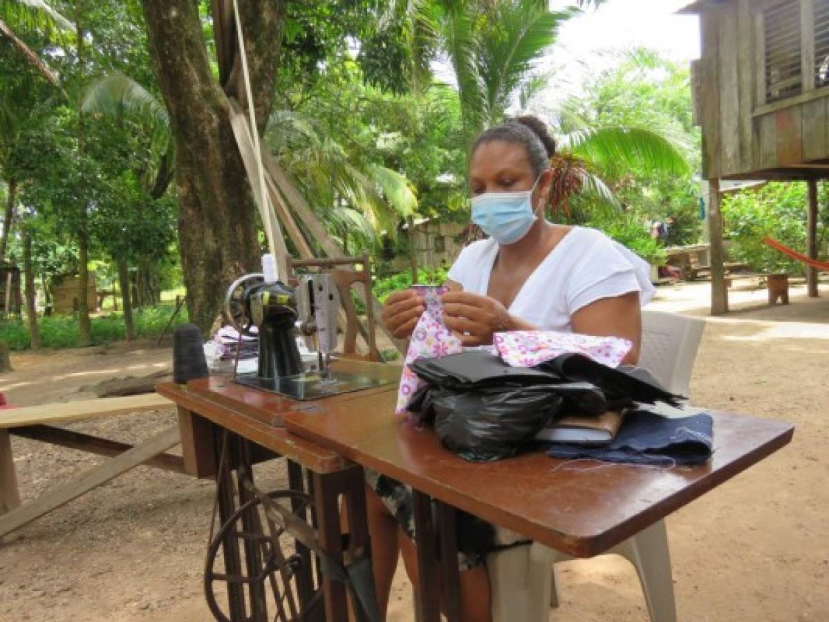 Las mascarillas cuentan historias de emprendimiento