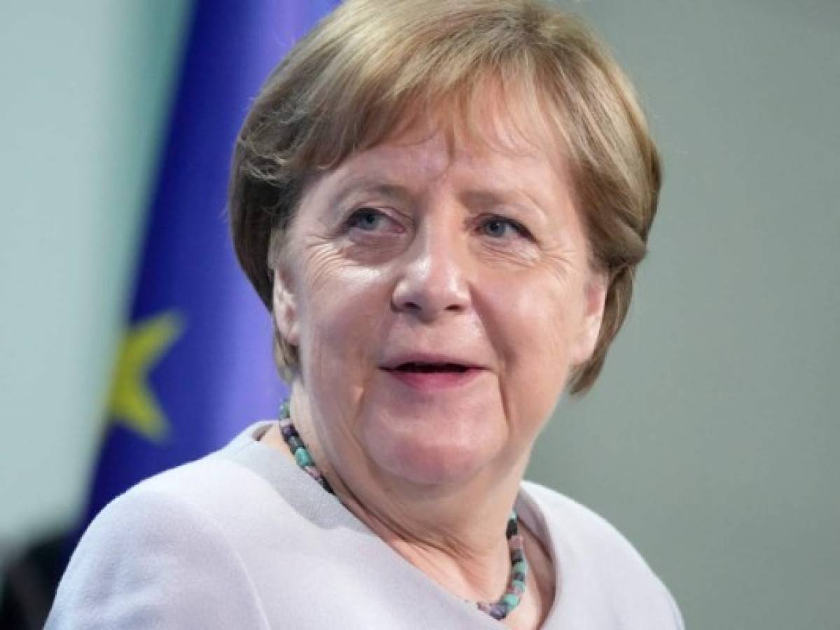 Merkel recibió segunda dosis de Moderna tras una primera inoculación de AstraZeneca