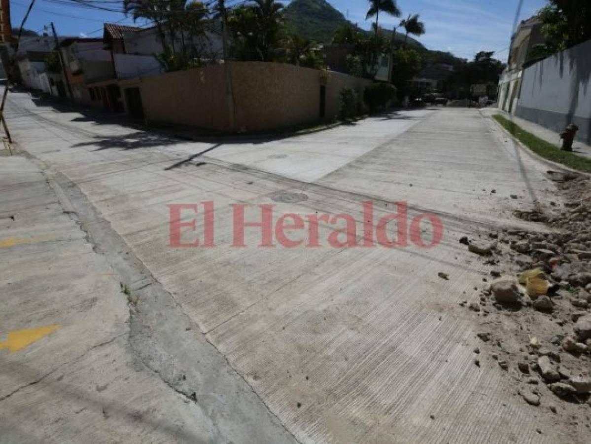 Lenta investigación en obra vial de la colonia Loarque en la capital de Honduras  