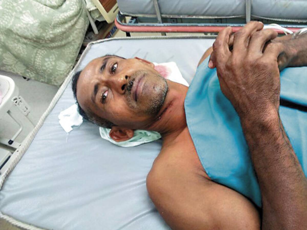 En plena iglesia mata a su esposa