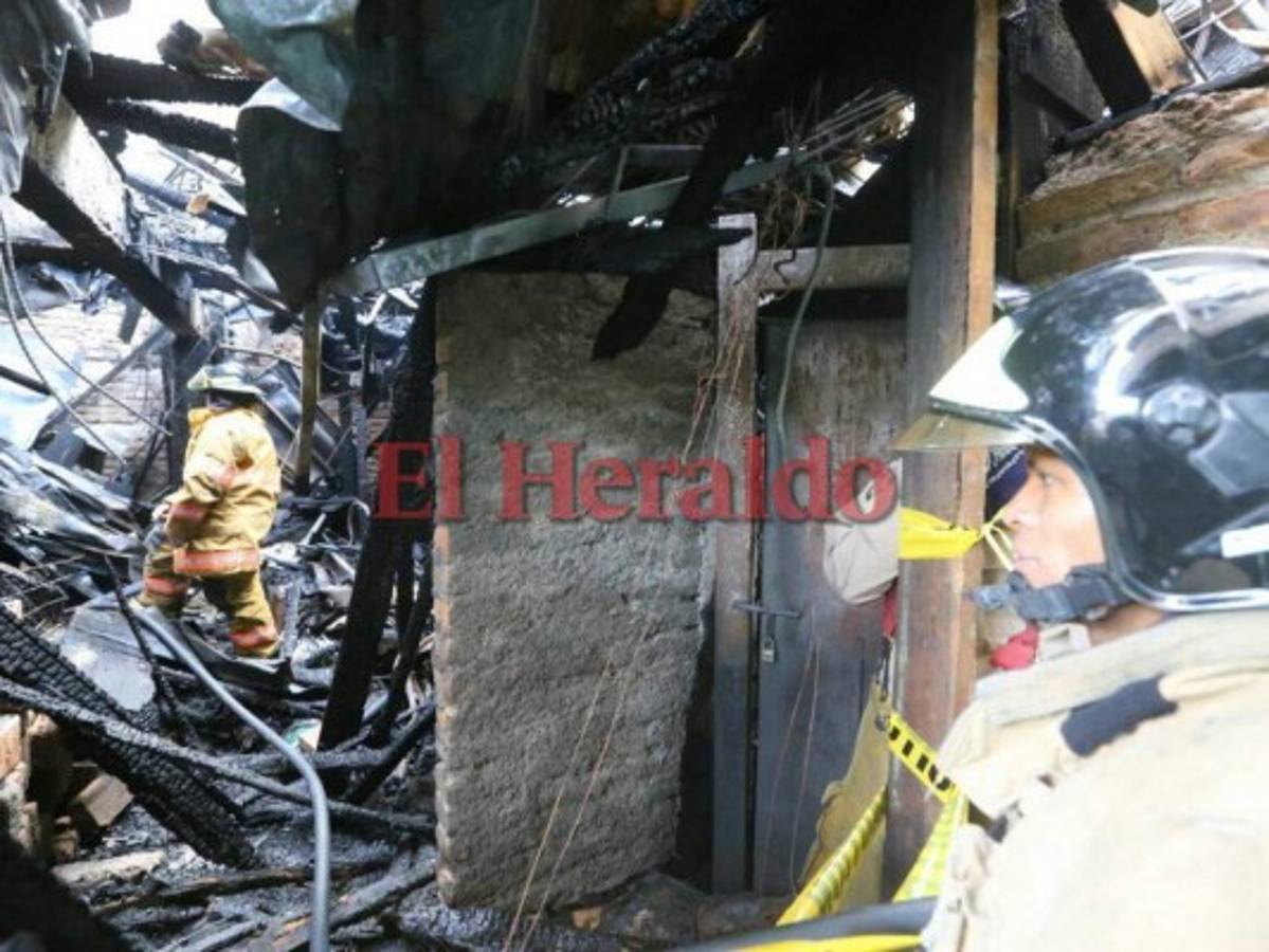Cinco familias quedaron en la calle tras incendio en la capital y claman ayuda al gobierno