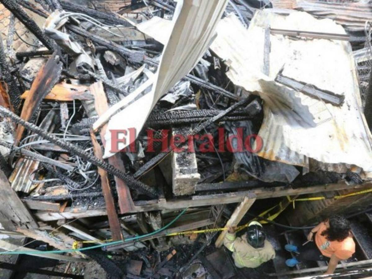 Cinco familias quedaron en la calle tras incendio en la capital y claman ayuda al gobierno