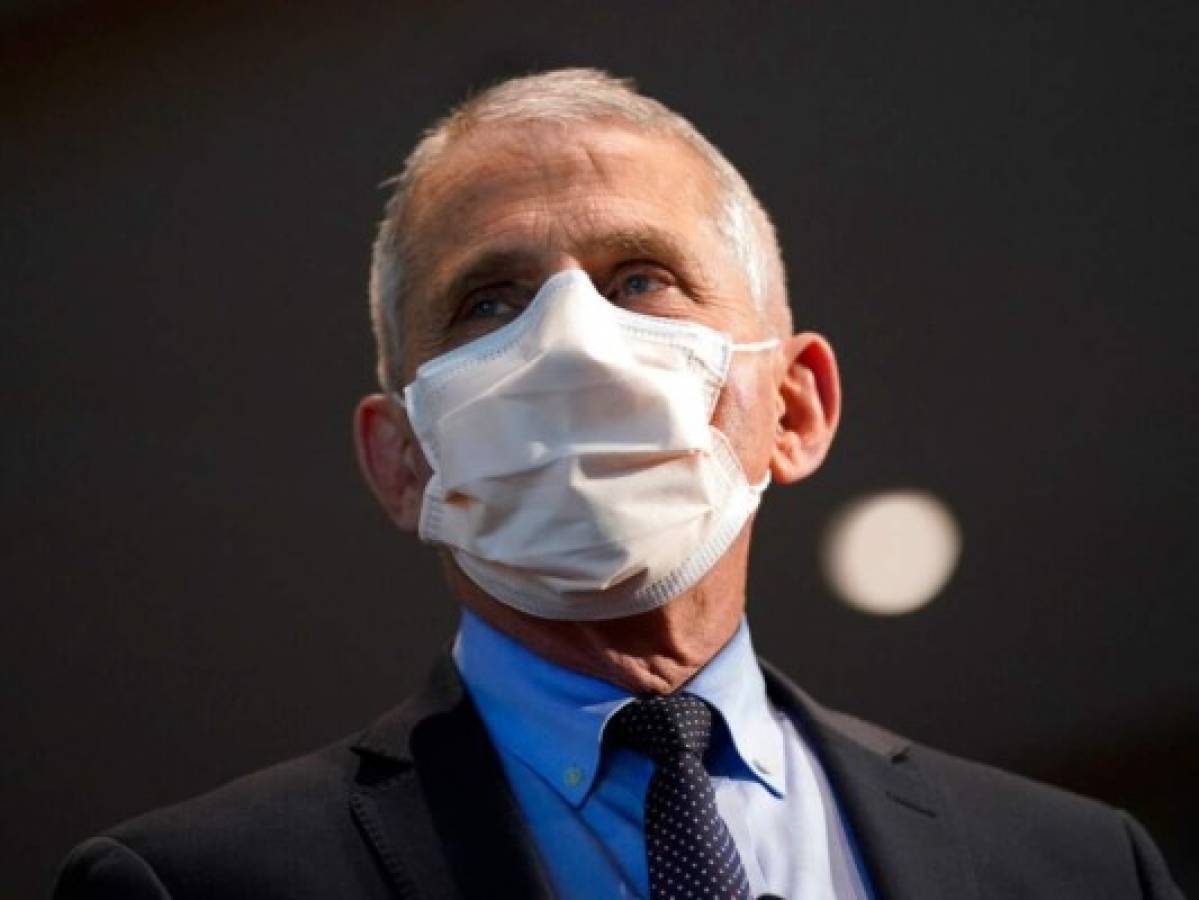 Las mascarillas serán necesarias por muchos meses más, dice doctor Anthony Fauci