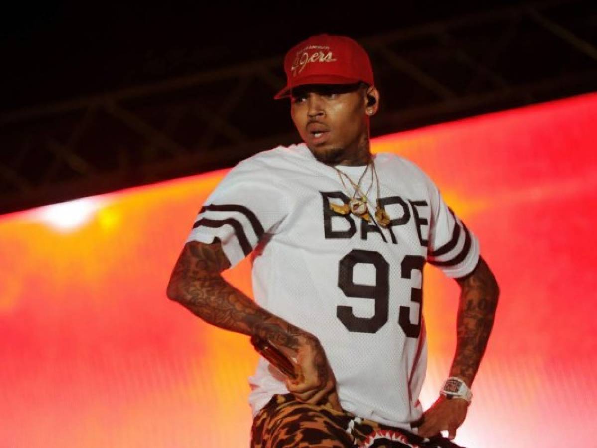 Cantante Chris Brown enfrenta demanda por agresión sexual
