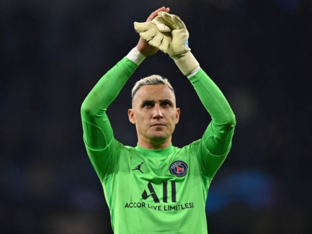 Arquero del PSG, Keylor Navas, da positivo al covid-19