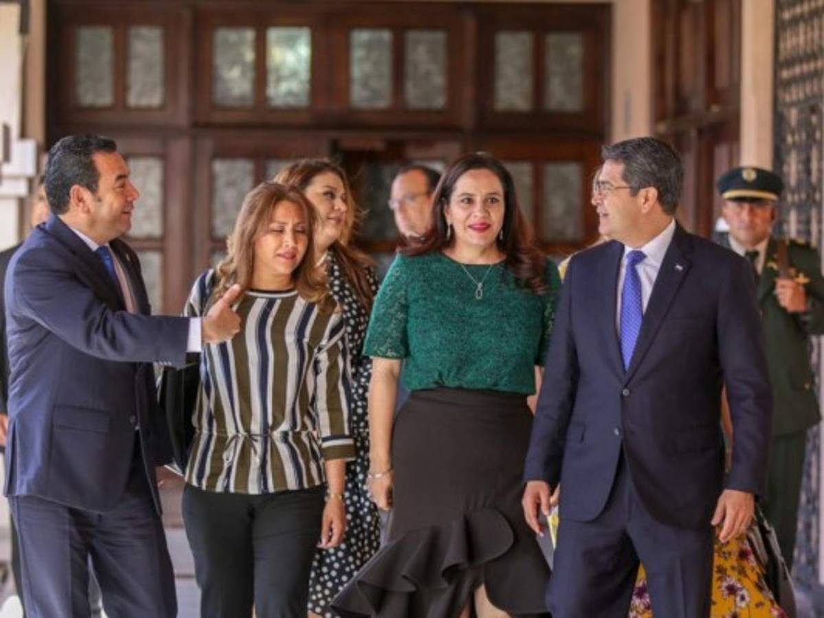 Juan Orlando Hérnandez y Jimmy Morales se reúnen para tratar temas de migración