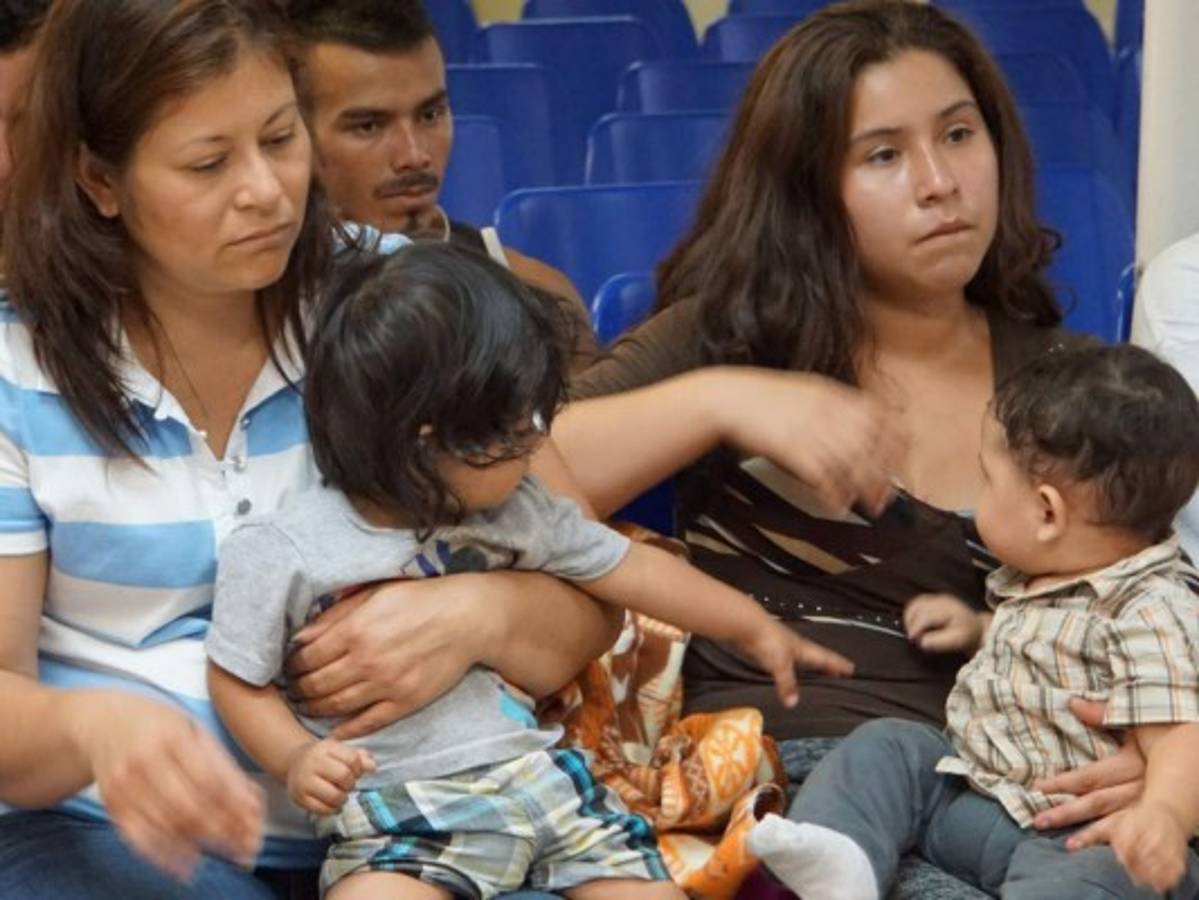 Con pruebas de ADN intentan reunir a niños con sus padres en Estados Unidos