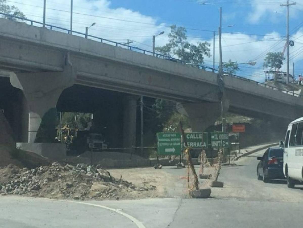 Cierran tramo que conduce de la Kennedy a la Residencial Honduras por trabajos de construcción