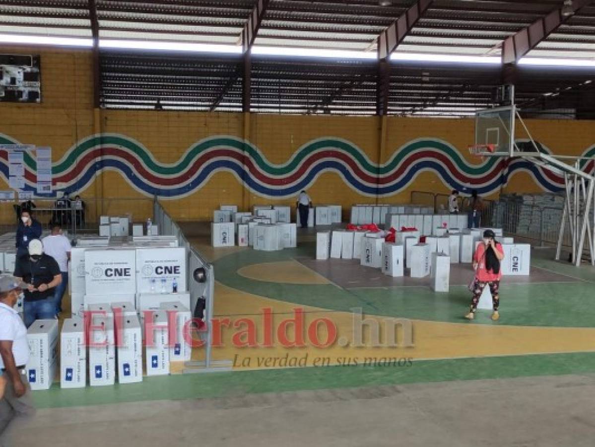 Bajo completa normalidad llegaron 3,345 maletas electorales a Cortés (Fotos)