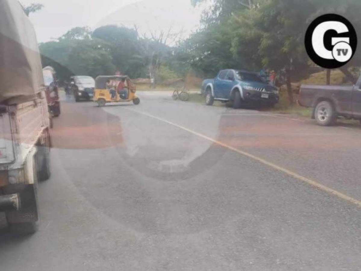 Honduras: Captan momento en que vehículo embiste a mototaxi con todo y pasajeros
