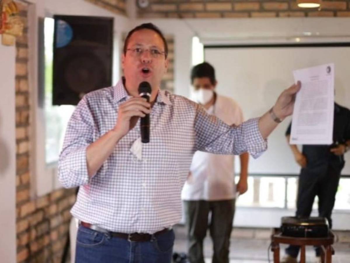 Carlos Eduardo Reina: credenciales deben ser otorgadas a candidatos y no a movimientos