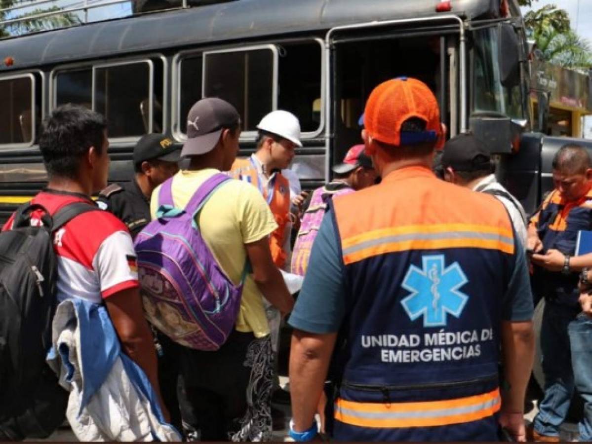 Llegan a Honduras los primeros migrantes de la caravana