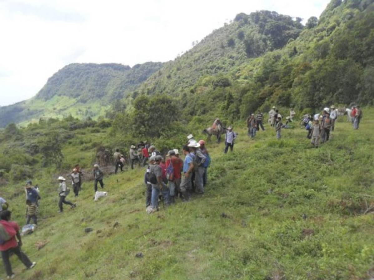 Vientos rachados, deslizamientos y sequía azotan a vecinos de La Paz