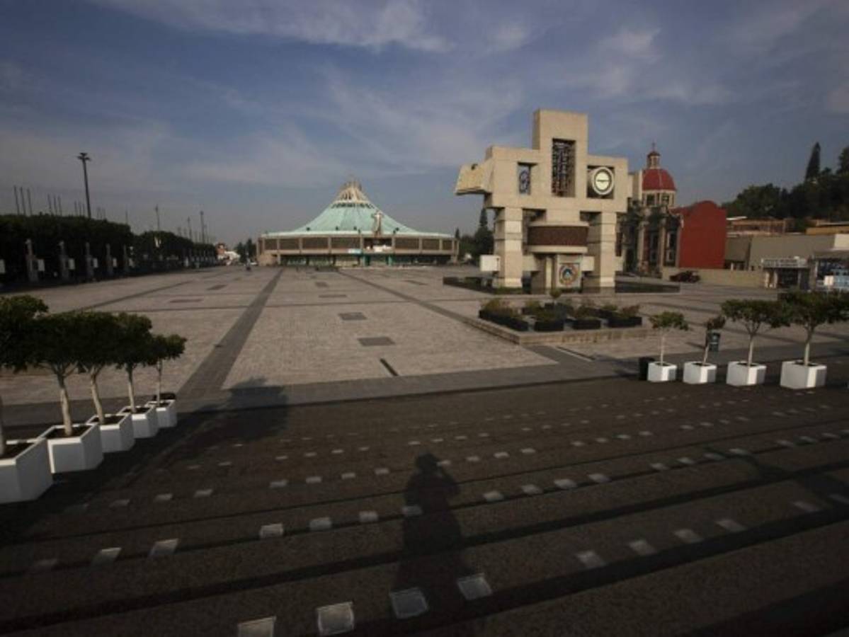 Mexicanos celebran a la virgen de Guadalupe desde sus casas