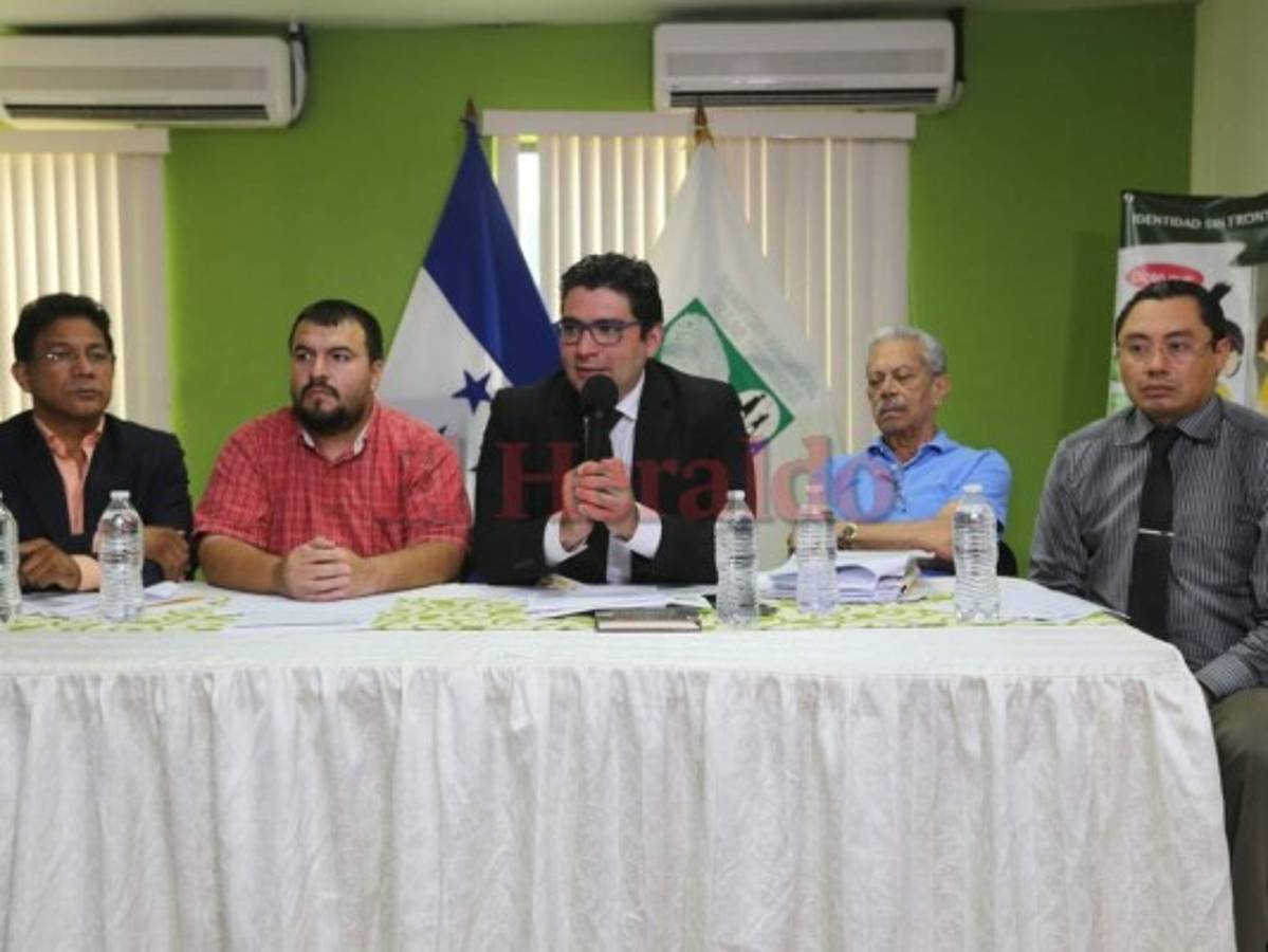 Interventores del RNP detectan una veintena de irregularidades