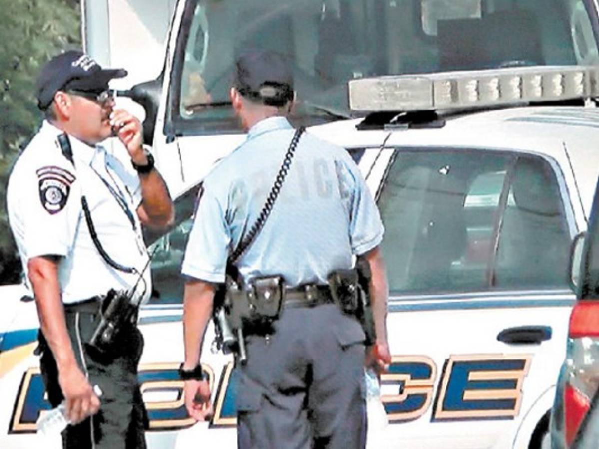 Estados Unidos refuerza frontera con México; niños optan por túneles