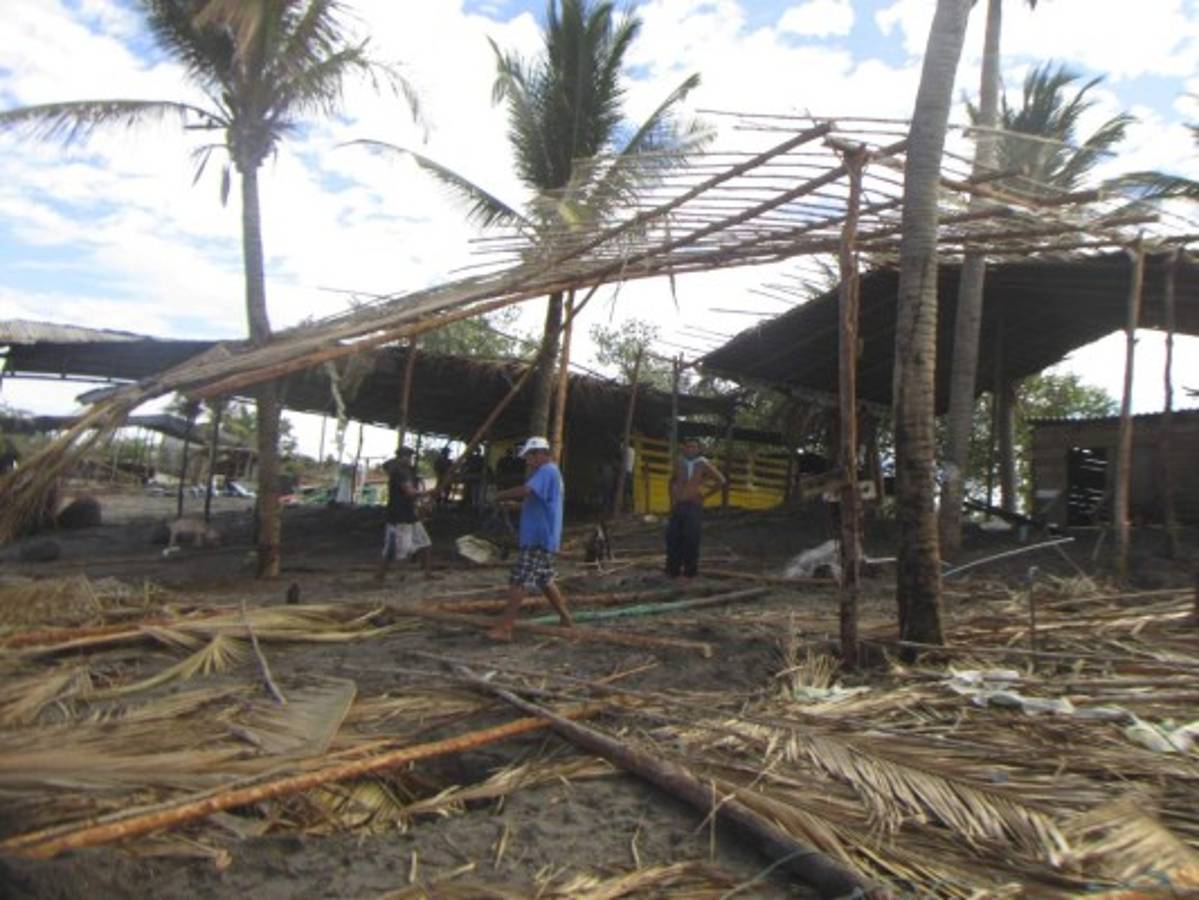 Marejadas afectan al menos a 250 familias en la zona sur