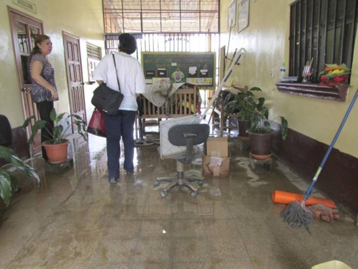 Lluvias provocan inundaciones en las partes bajas de Danlí