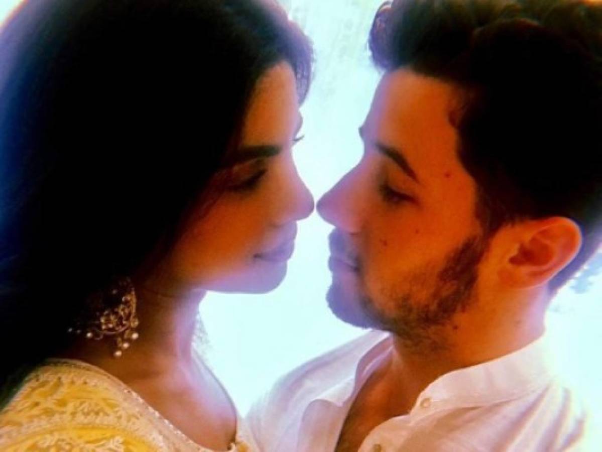 Nick Jonas y Priyanka Chopra confirman su compromiso