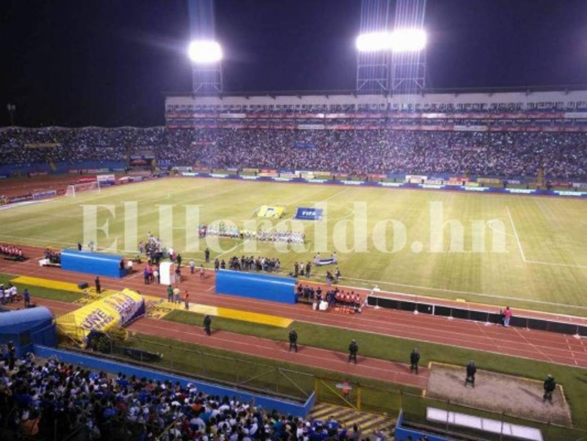 Los goles de Oribe Peralta y Albert Elis en el estadio Olímpico