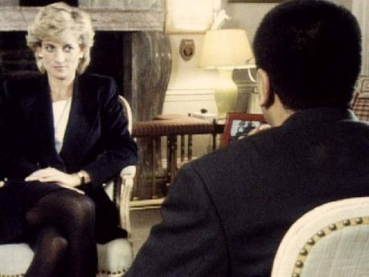 Ex de la princesa Diana asegura que fue manipulada en entrevista