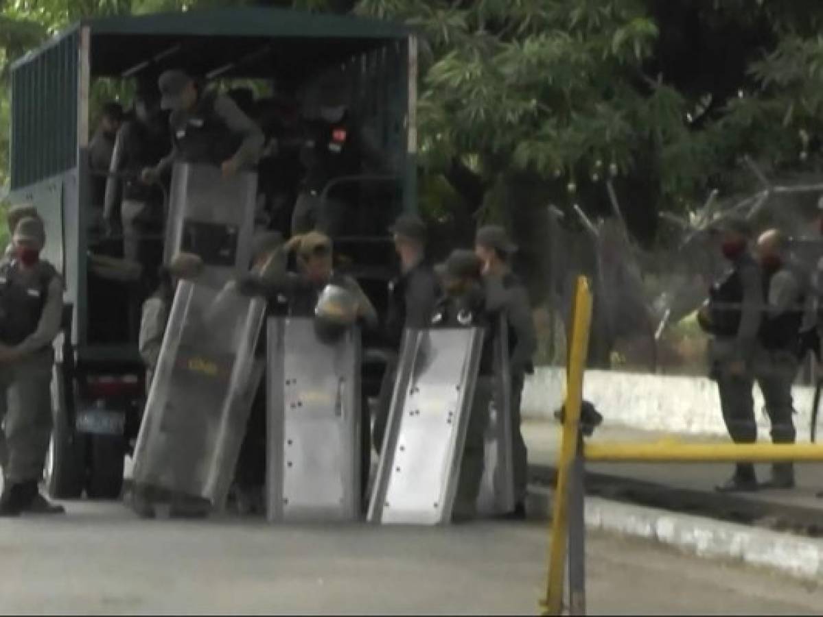 Muertos en motín en cárcel de Venezuela suben a 47 muertos