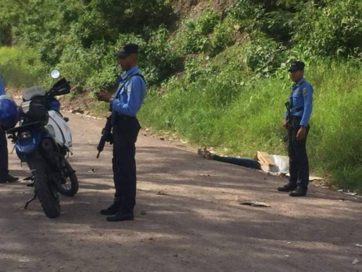 Fue hallada muerta a la orilla de la calle que conduce a la aldea de Guasculile.