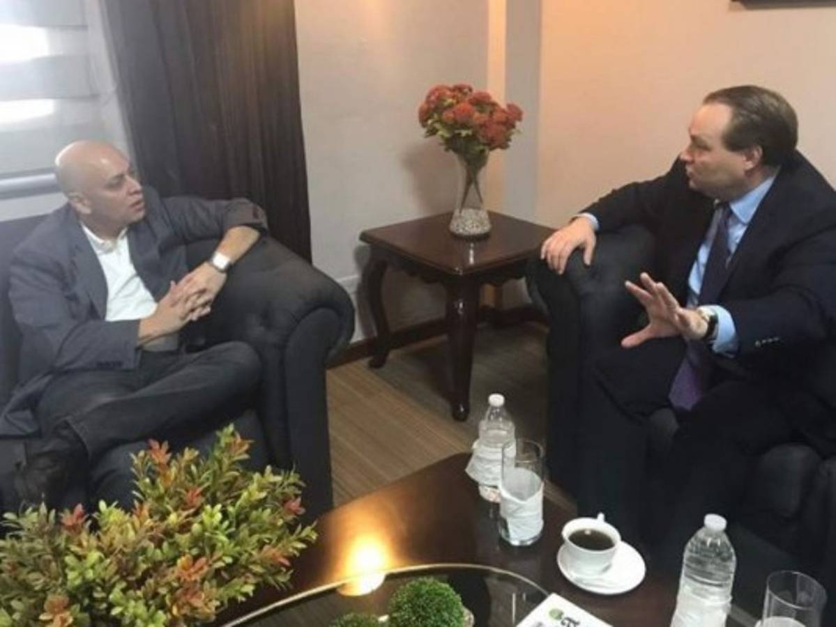 Alto funcionario de EEUU felicita a Fiscal General por creación de Uferco