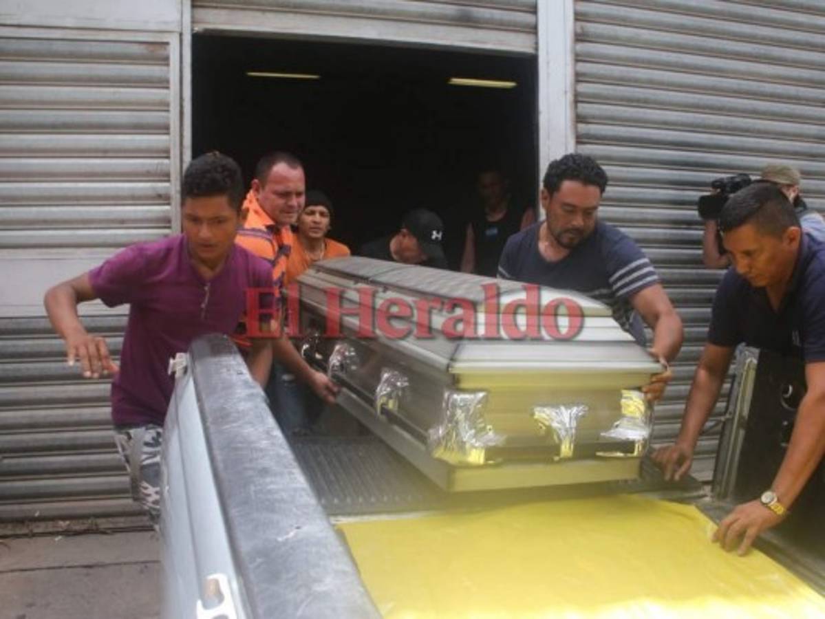 Retiran cadáver de menor de edad que murió en una masacre en Valle
